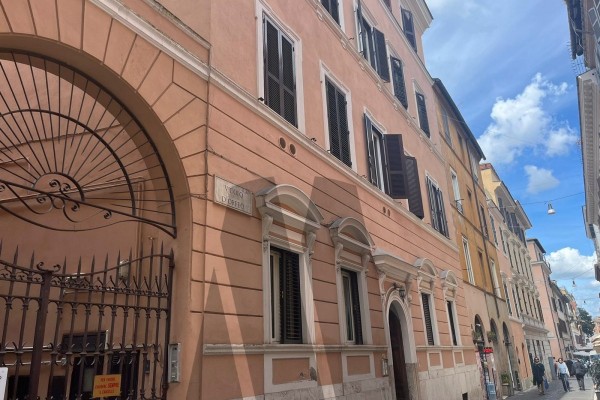 Borgo Pio Vicolo D'Orfeo Piano Rialzato 123 mq